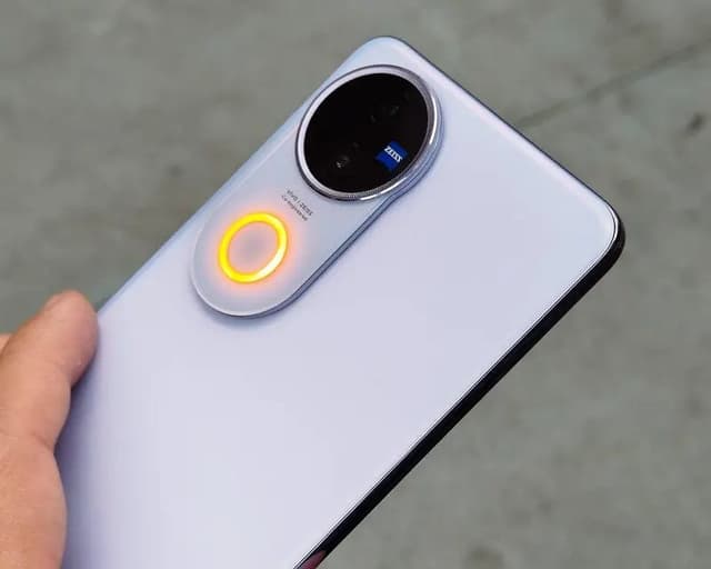 Vivo V50