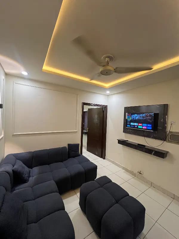 1 Bkh Furnished Apartment available For Daily Reservation