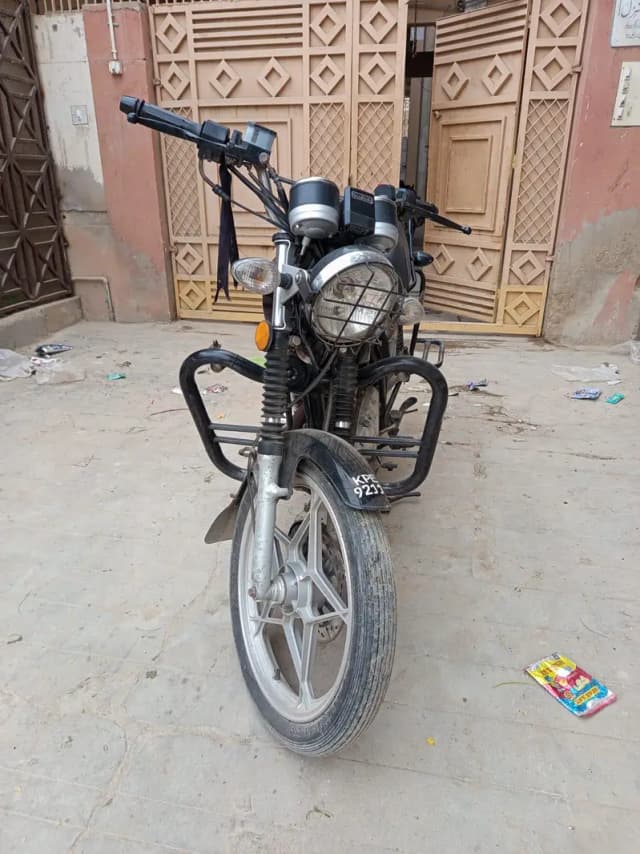 Suzuki GS 150 SE - 2022 Excellent Condition