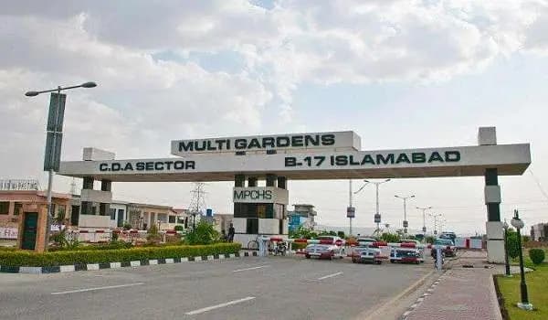 8 marla plot for sale in E-block B-17 MPCHS