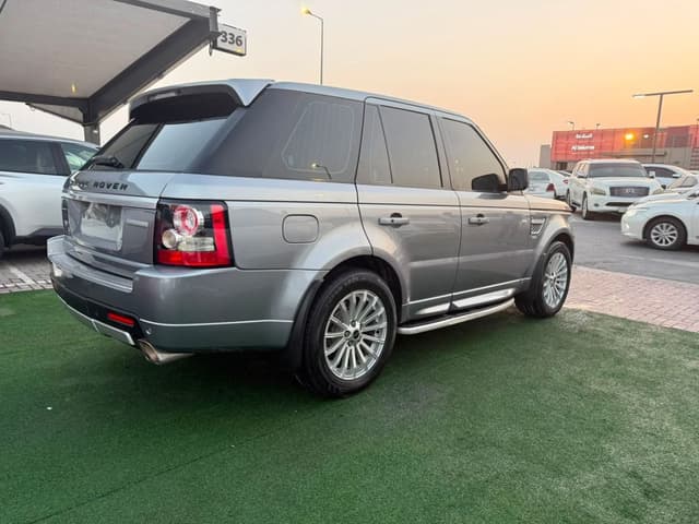Land Rover Range Rover Sport HSE keyless entry and push-button start