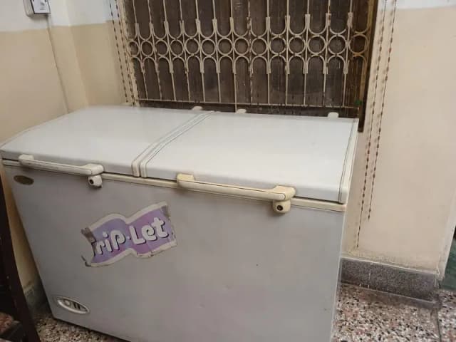 A Freezer of waves