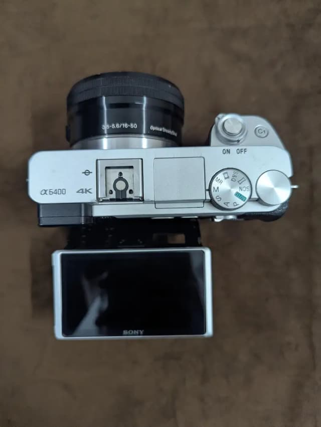 Sony A6400 + 16-50mm Kit Lens | Extra Battery + Accessories