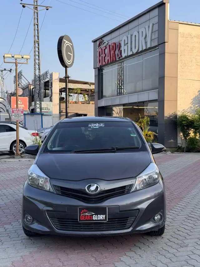 Toyota Vitz 2012