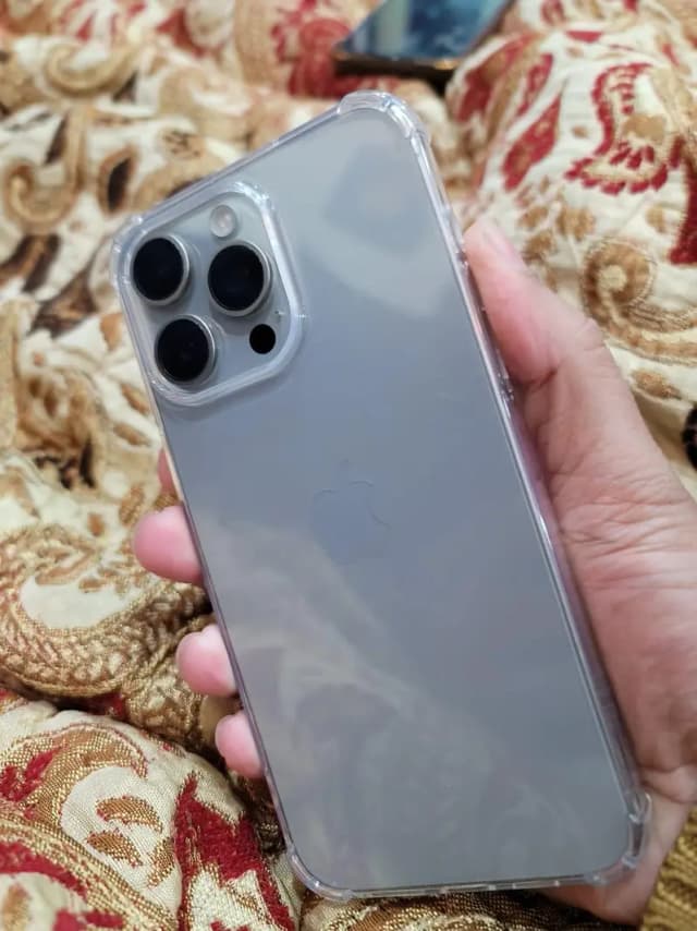 Apple iPhone 15 Pro Max come from UK