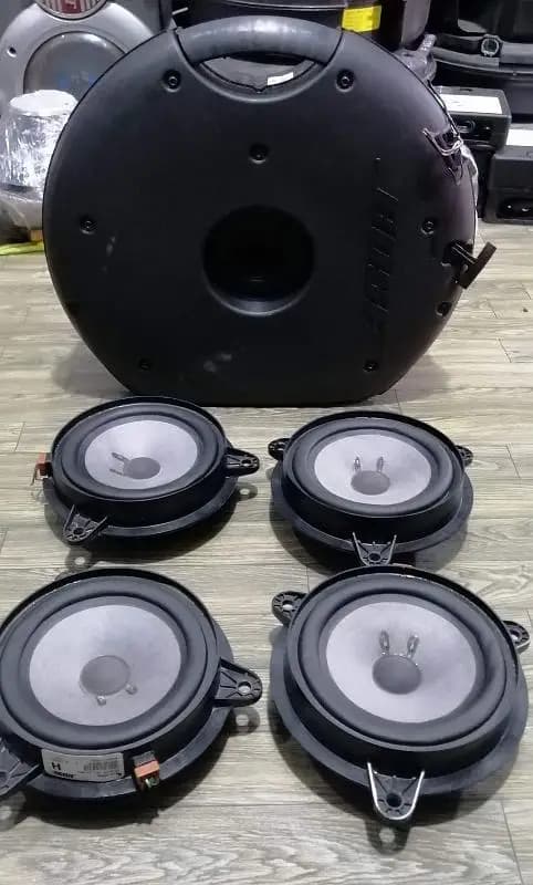 Car speakers woofers amplifiers JVC, Bose, Marl Lavinson