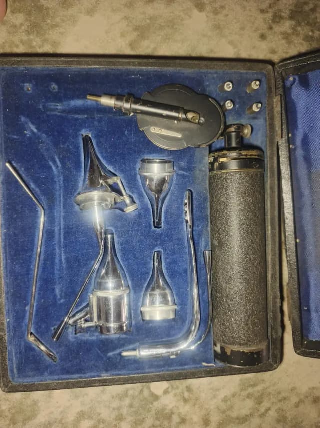 keeler vista ent set . vintage ent diagnostic set.
