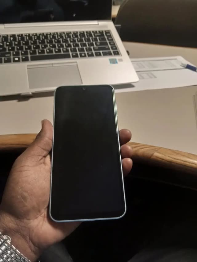 Samsung Galaxy A17 8/256 GB 10 Month Warrenty.