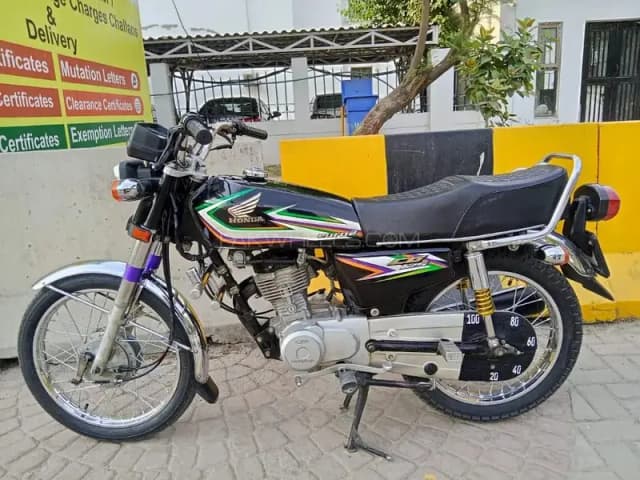 Honda bike 125 CG motorcycle 2016 model 03,, 28,, 66,, 76,, 2,, 49,,