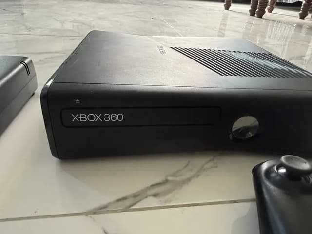 Xbox 360 Slim 250 Gb Jtag with GTA 5 and Free Games