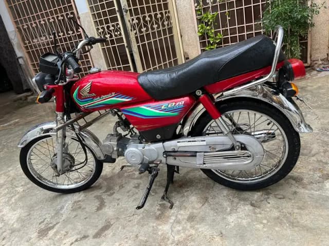 Honda 70 CD WhatsApp on 0326,9290368