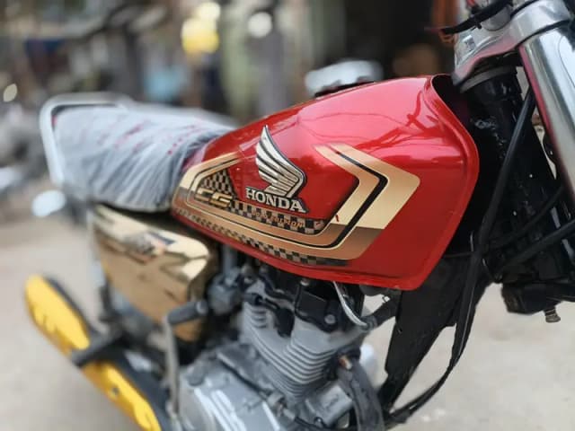 Honda CG-125 SE. Gold edition Mint condition