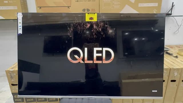 65  “ INCH. Q LED TV NEW BOX PACK  LED TV     O322I257237