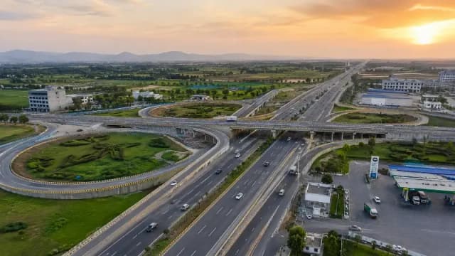 Prime Commercial Land 175 Marla In Front Of Main Bhera Interchange 210ft Front Available For Sale At Very Reasonable Price  6lac Per Marla .