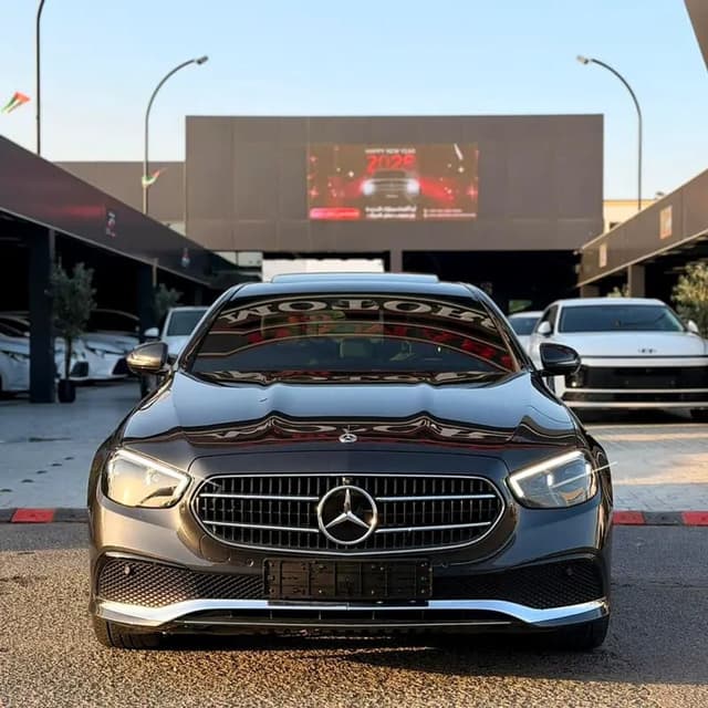 Mercedes Benz E350 Pristine E 350 | Korean Specs | Luxury Sedan