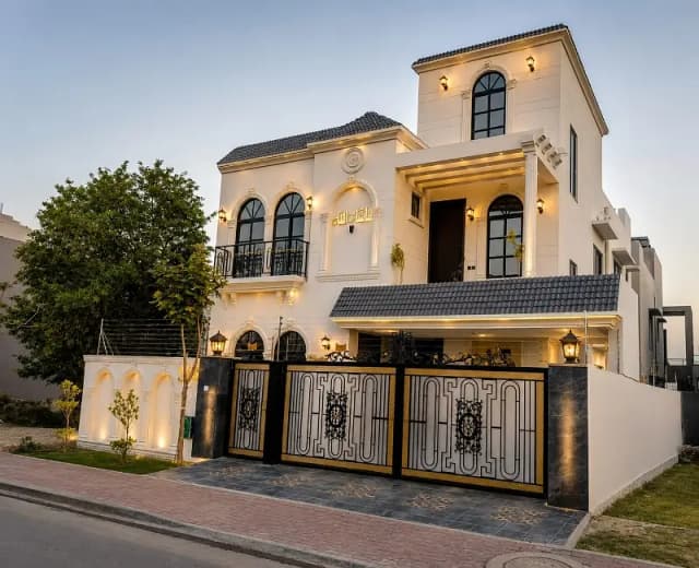 10 Marla Spanish Brand New House For Sale