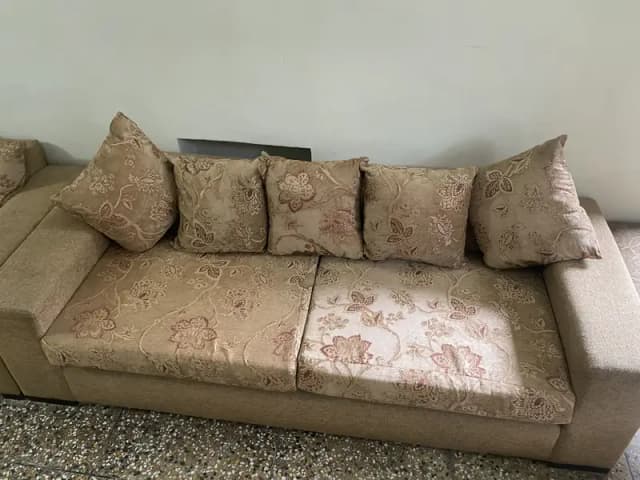 Elegant Wooden Sofa Set with Glass Center Table – Used Furniture