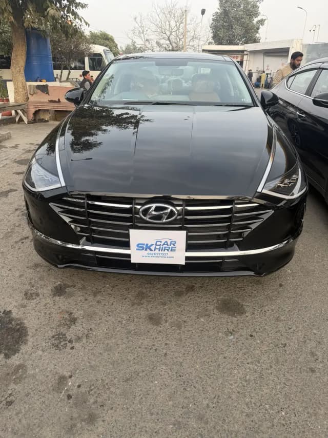 Rent a car in Lahore without driver at your doorsteps just a call away
