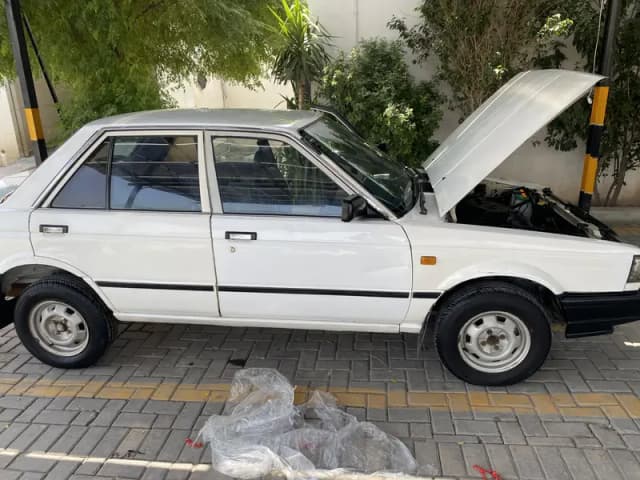 Nissan Sunny 1987
