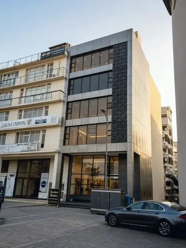 8 Marla Floor Available For Rent In DHA Lahore Phase 8