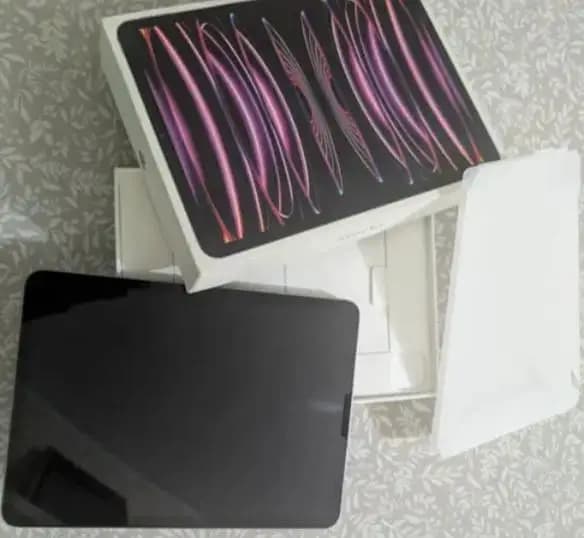 ipad pro M2 genuine