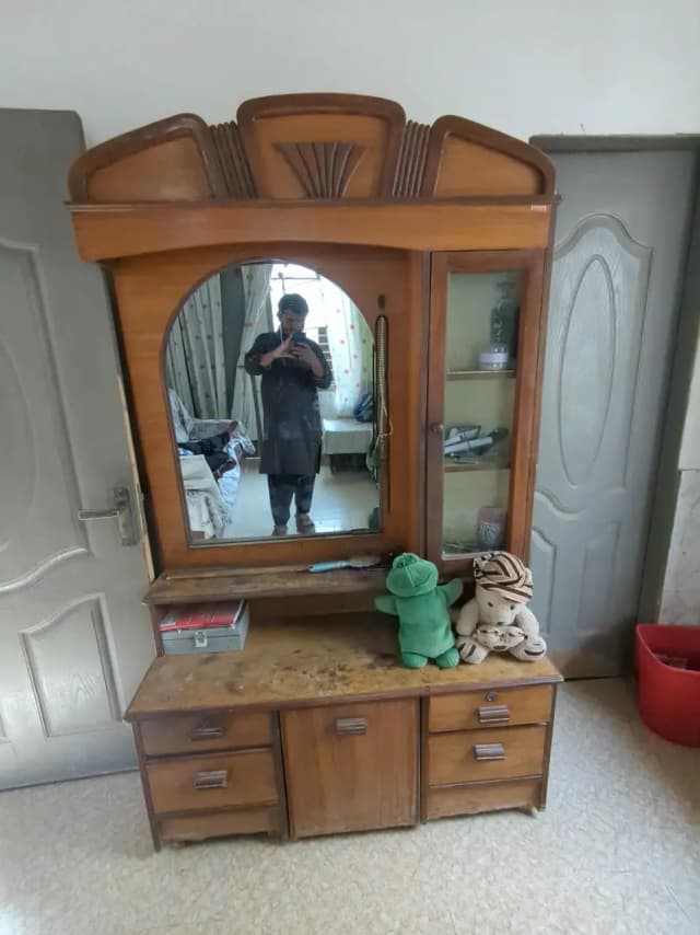 dressing table