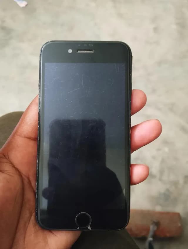 Apple iPhone 7
