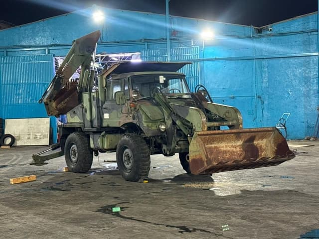 Mercedes Benz Unimog MILITARY LOADER (NON GCC)