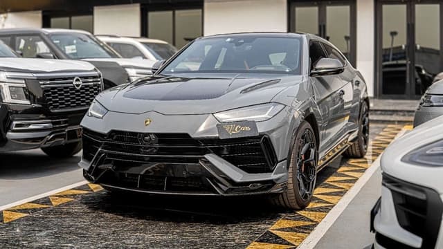 Lamborghini Urus PERFORMANTE 2024 Lamborghini Urus Performante | 4.0L Twin-Turbo V8 | 666 CV | 4,000 KM | Dealer Warranty