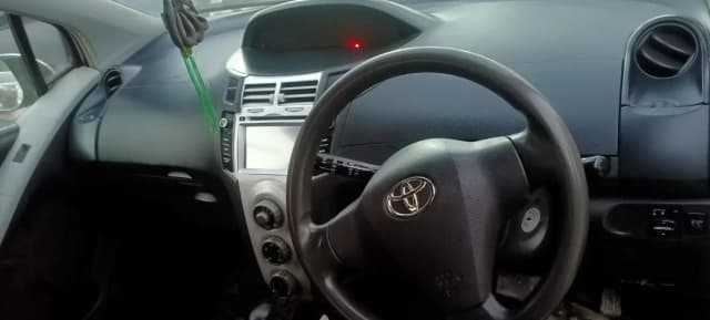 Toyota Vitz 2012