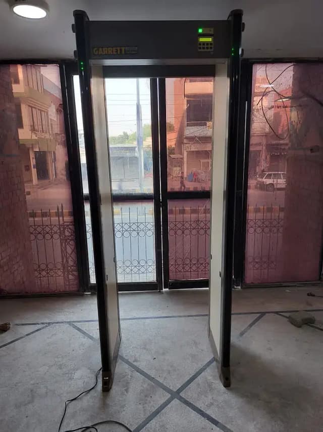 Walk Through Metal Detectors – ZK, Ciea, Garrett, Hikvision, Dahua