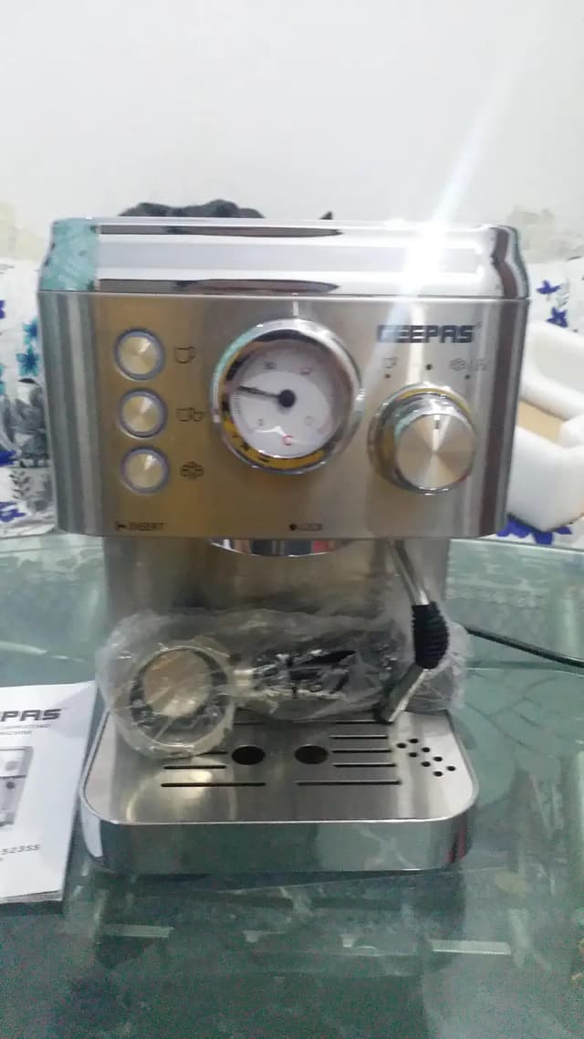 Title: Geepas Espresso Coffee Machine – Like New – Excellent Condition