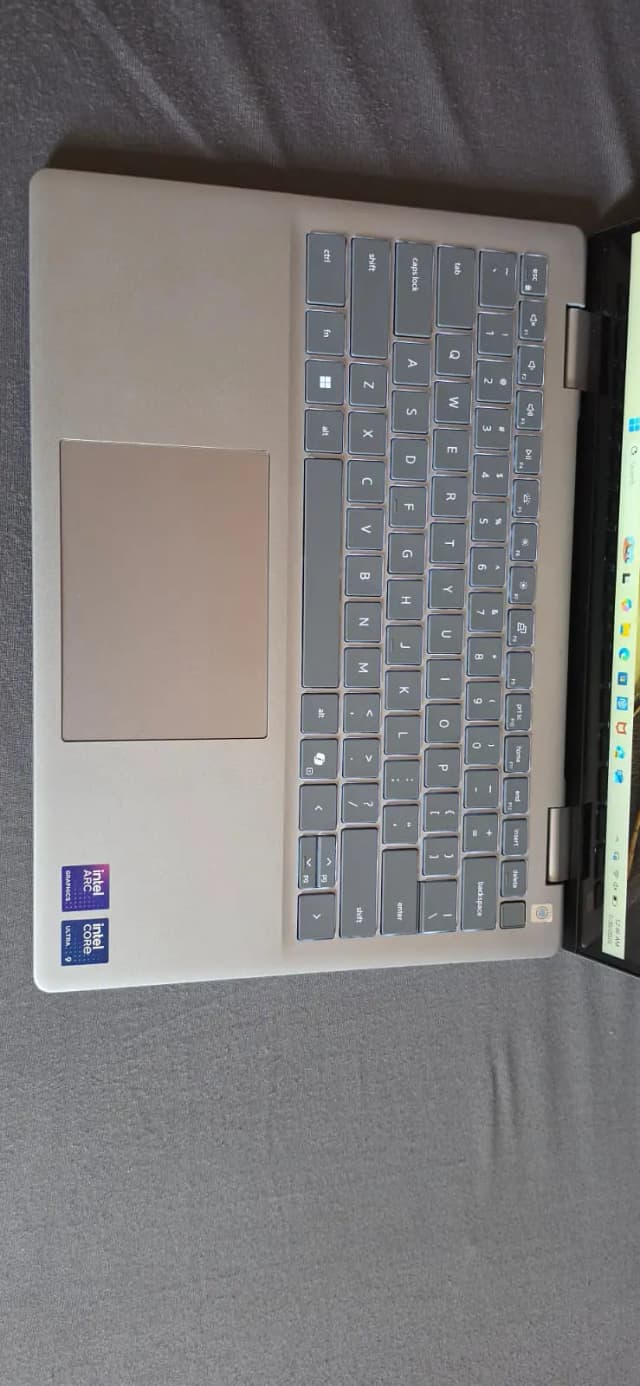 Dell 14" Plus| Inter core ultra 9 | 32GB RAM| 1TB SSD NVMe AI laptop
