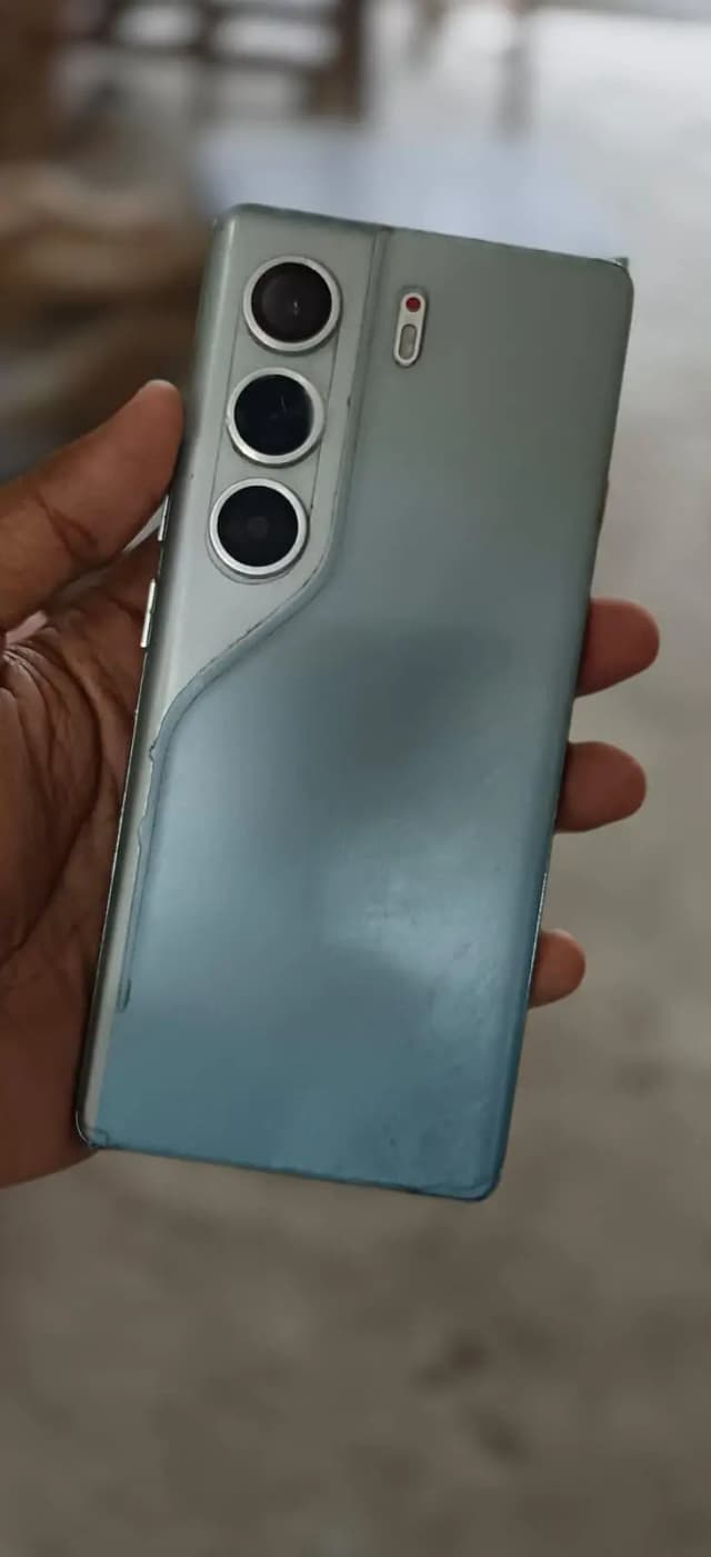 Tecno CAMON 40 Pro