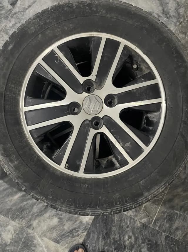 R14 rim and tyres