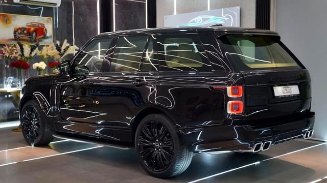 Land Rover Range Rover VOGUE SE SV KIT SUPERCHARGED RR VOGUE || V8 || GCC I| FULLY LOADED || FACELIFT TO SHAPE || PANORAMIC