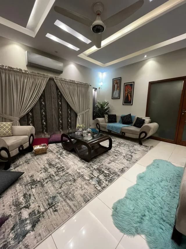 Premium Cherry sofa set with table