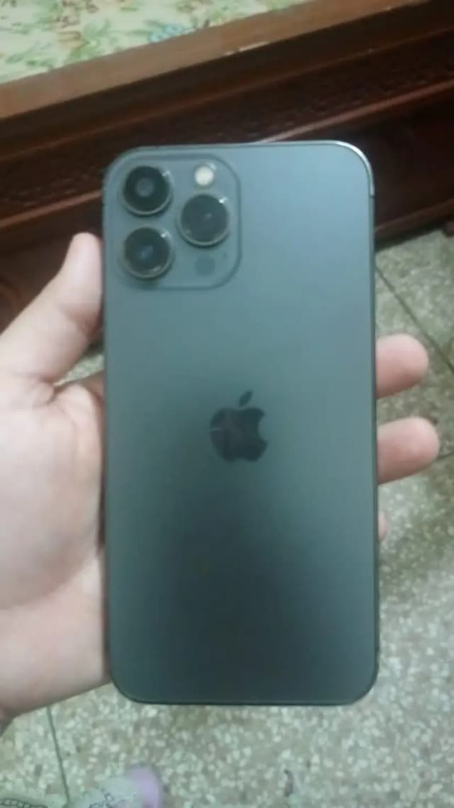 iphone 13 pro max jv 2month sim time available