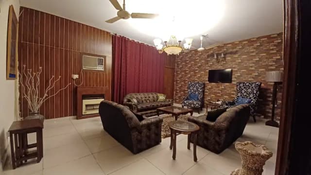 Premium Fully furnished portions Lower ( 3 bedrooms) and Upper (3 bedrooms) separately available at very affordable rates