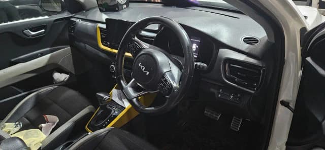 KIA STONIC 2021 03228660091