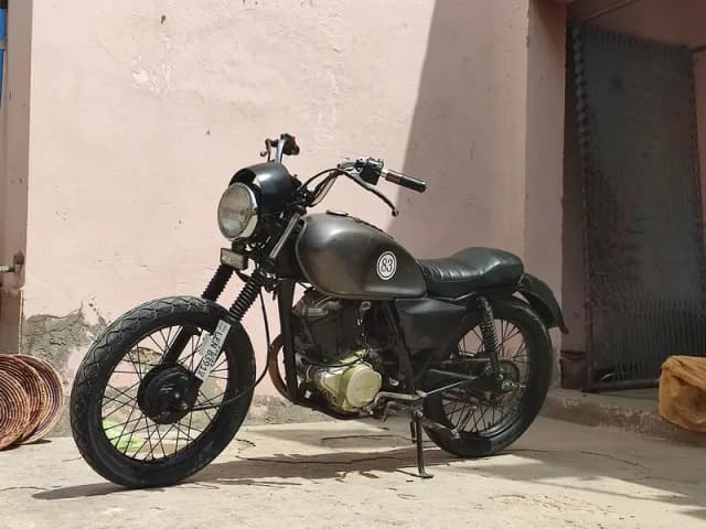 Suzuki GS150 fully modified in Chopper style