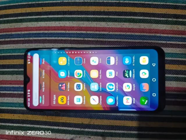 Infinix Hot 8