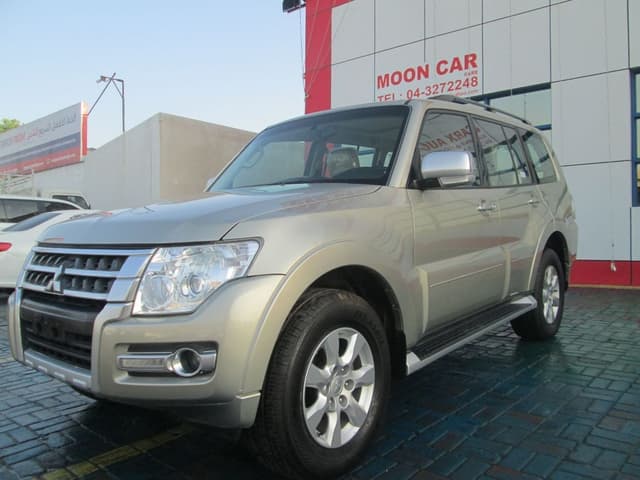 Mitsubishi Pajero GLS M/L DIAMOND GLS Mid 3.5L (189 HP) (7 Seater)