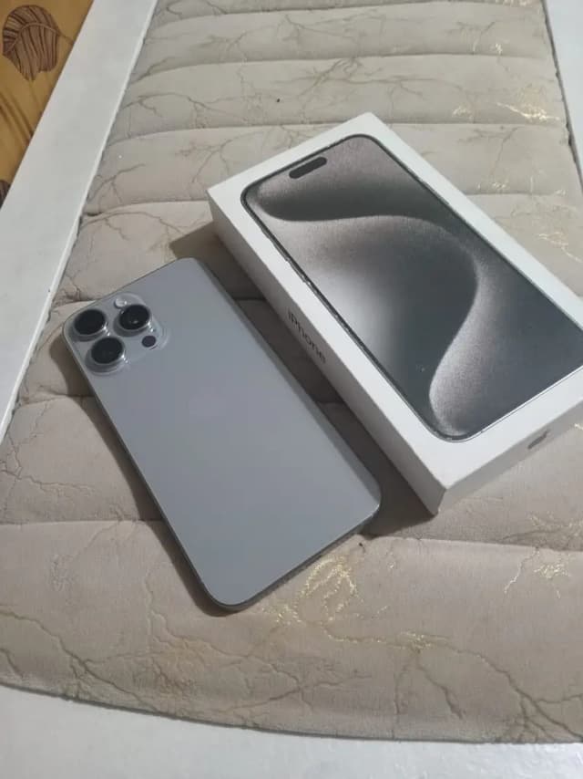 IPhone 15 pro max jv 256gb (Natural titanium)