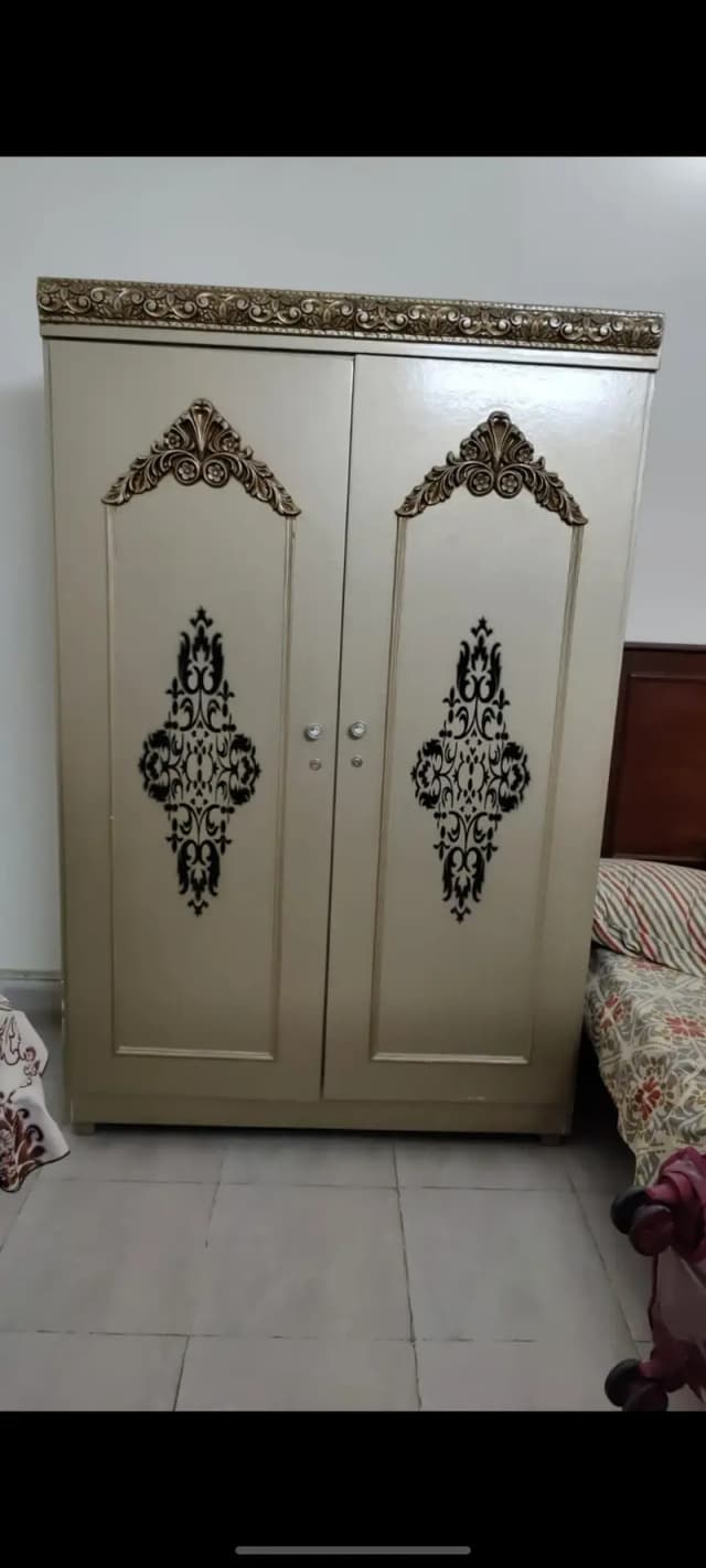 3 Door wooden wardrobe Deco paint