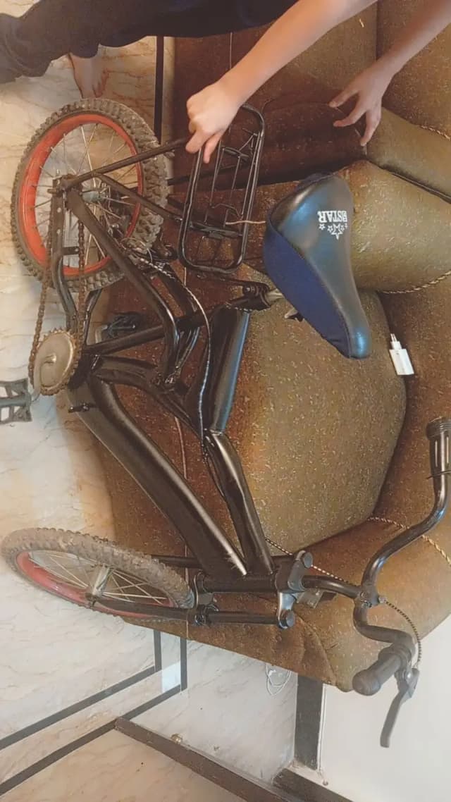 Bicycle for Sale – Good Condition Black Bicycle for 10 to 12 year old