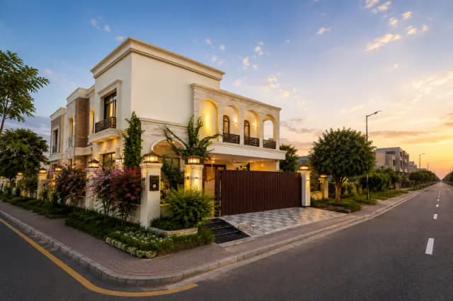 12 Marla Corner Luxury House For Sale|Main 80 Ft Road|Facing Commercial|Owner Built Masterpiece