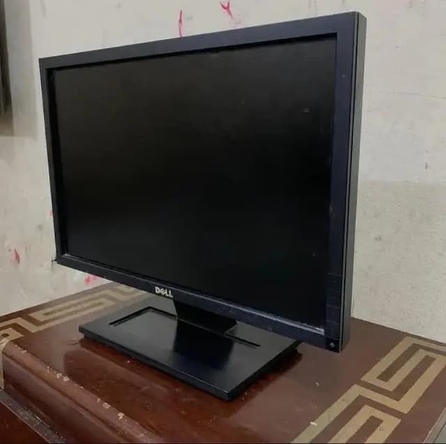 Dell 19 inches computer LCD