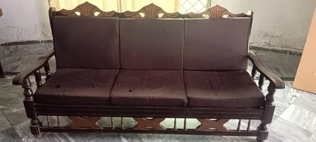 5 seater Wooden Sofa set