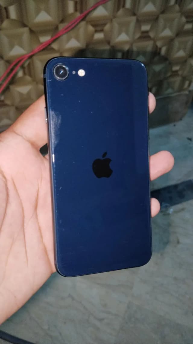 Apple iPhone SE 2022 factory unlocked